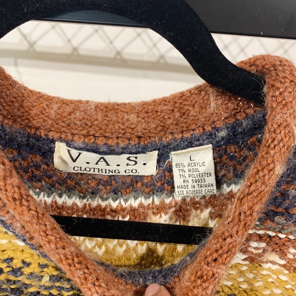 Cutest Retro Striped Knit Sweater w Rolled Hems & Neckline - Picture 3 of 5